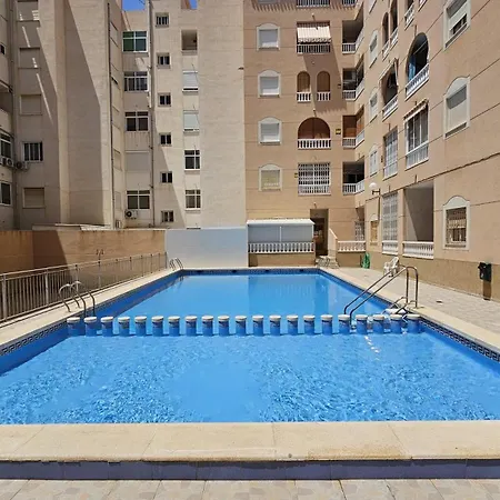 San Pascual With 3 Bedrooms And A Swimming Pool